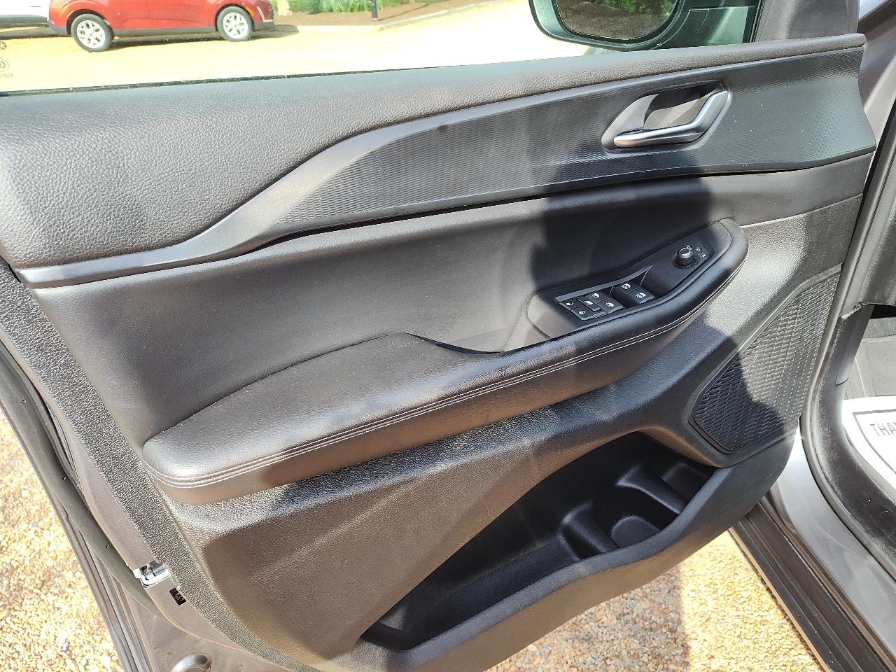 Jeep Grand Cherokee L Laredo 4x2 2023