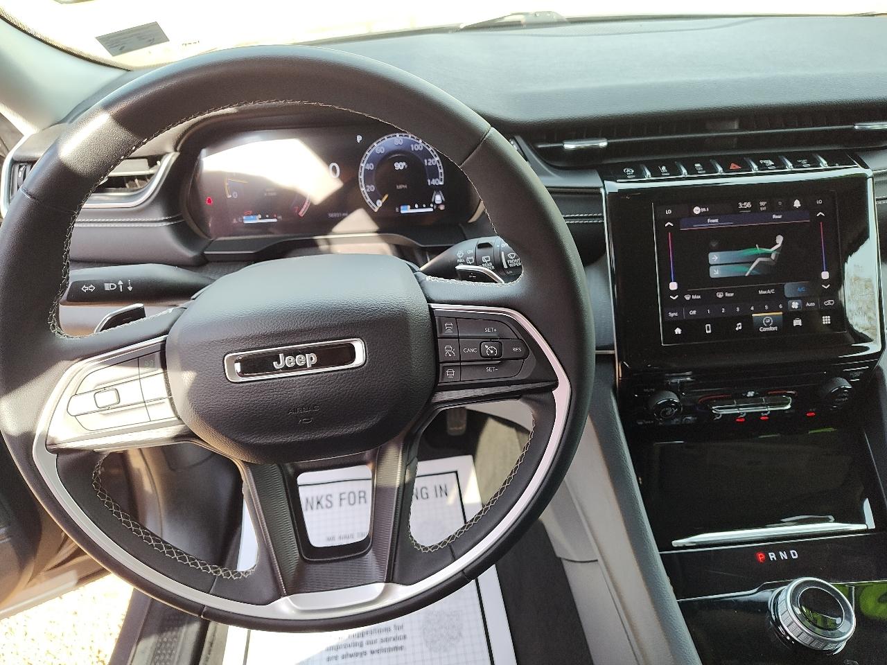 Jeep Grand Cherokee L Laredo 4x2 2023