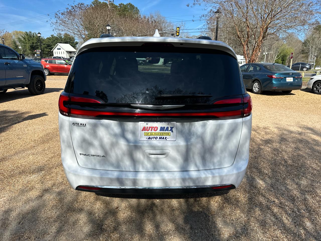 Chrysler Pacifica Touring L FWD 2022