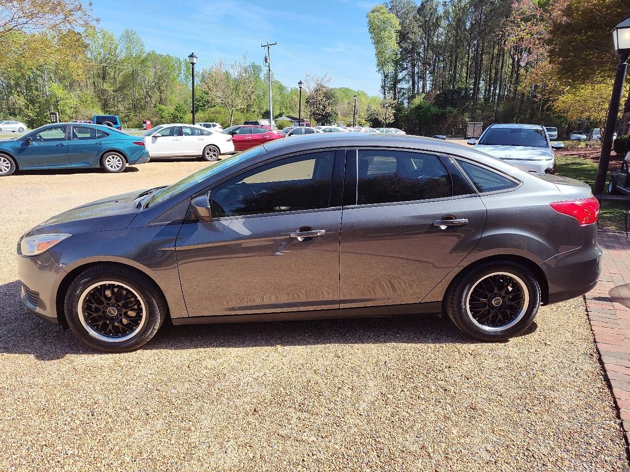 Ford Focus SE Sedan 2018