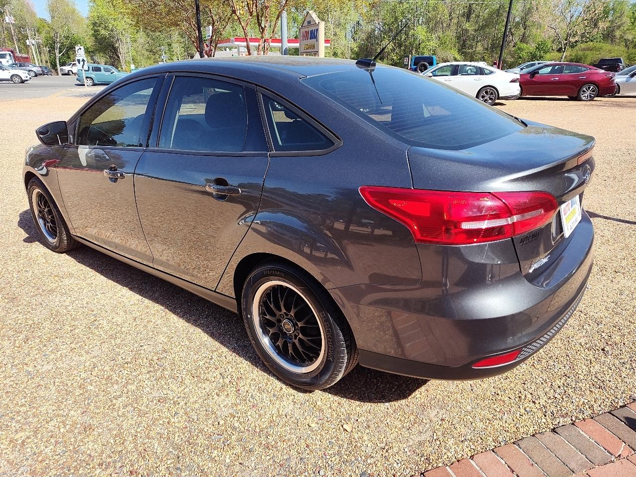 Ford Focus SE Sedan 2018