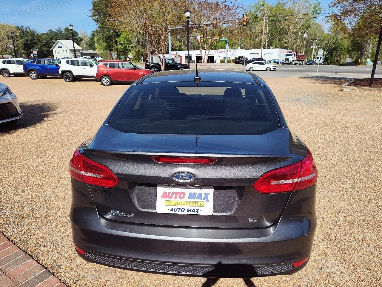 Ford Focus SE Sedan 2018