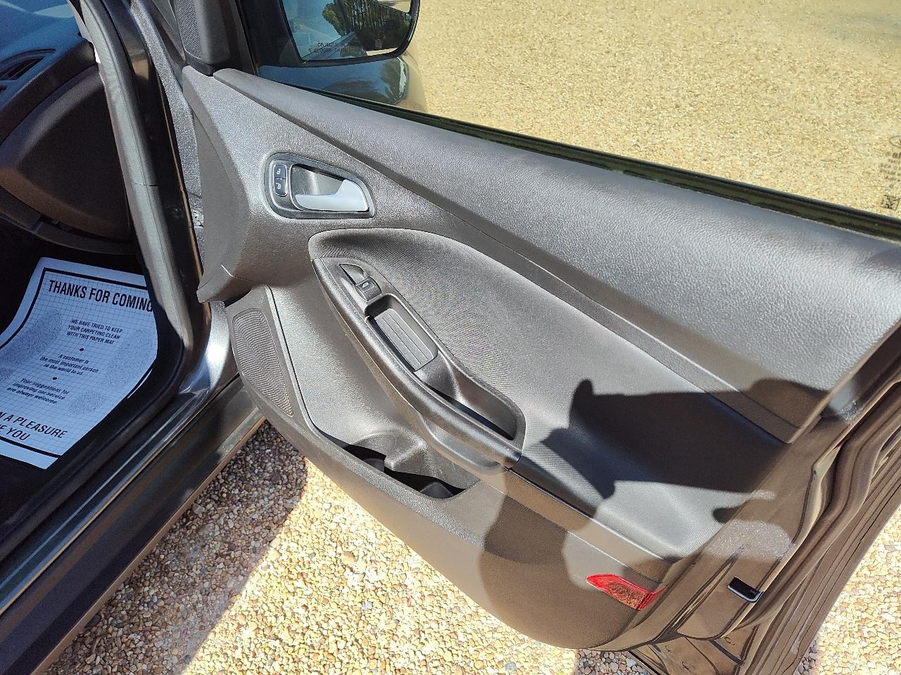 Ford Focus SE Sedan 2018