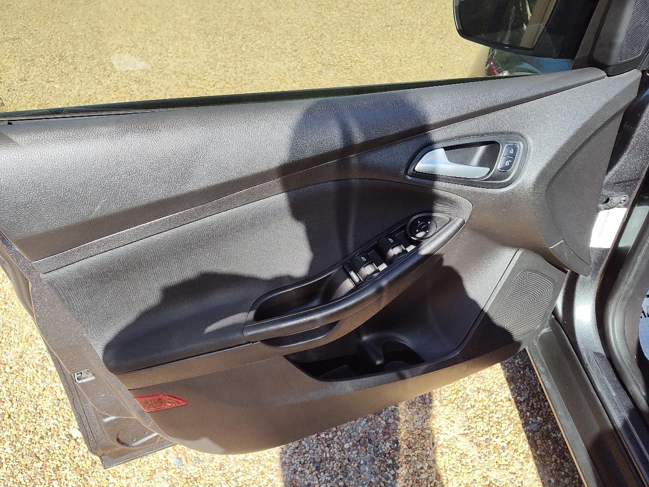 Ford Focus SE Sedan 2018