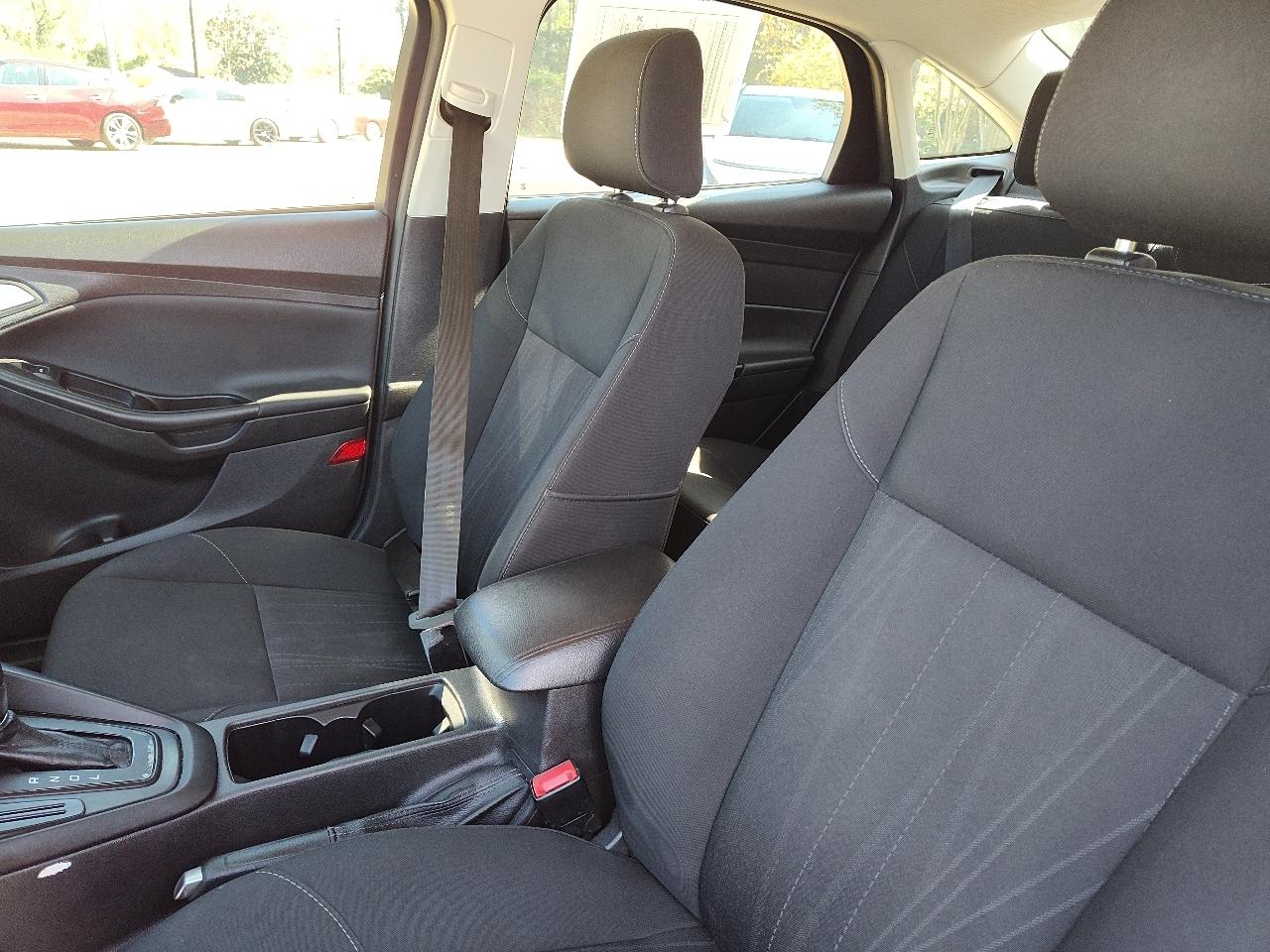 Ford Focus SE Sedan 2018