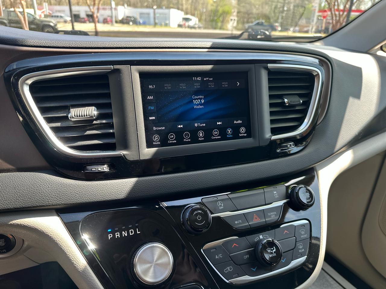 Chrysler Voyager LXI FWD 2021