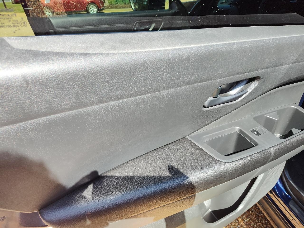 Nissan Pathfinder SV 2WD 2024