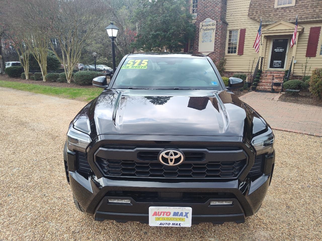 Toyota Tacoma 4WD SR5 Double Cab 5' Bed AT (Natl) 2024