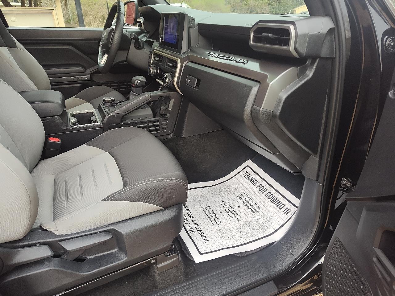 Toyota Tacoma 4WD SR5 Double Cab 5' Bed AT (Natl) 2024