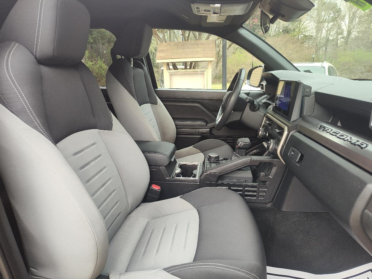 Toyota Tacoma 4WD SR5 Double Cab 5' Bed AT (Natl) 2024