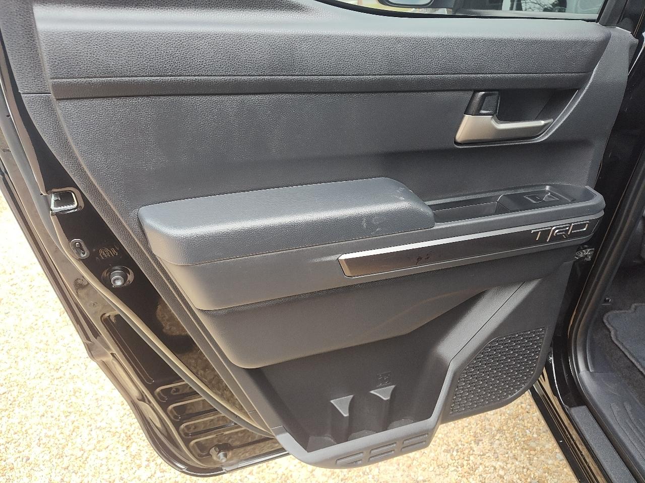 Toyota Tacoma 4WD SR5 Double Cab 5' Bed AT (Natl) 2024