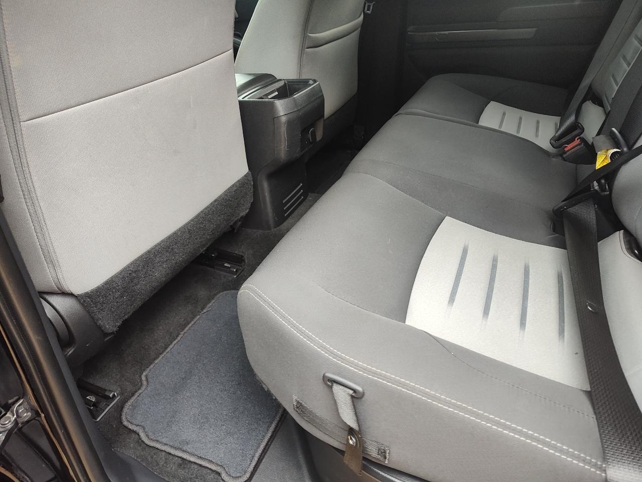 Toyota Tacoma 4WD SR5 Double Cab 5' Bed AT (Natl) 2024