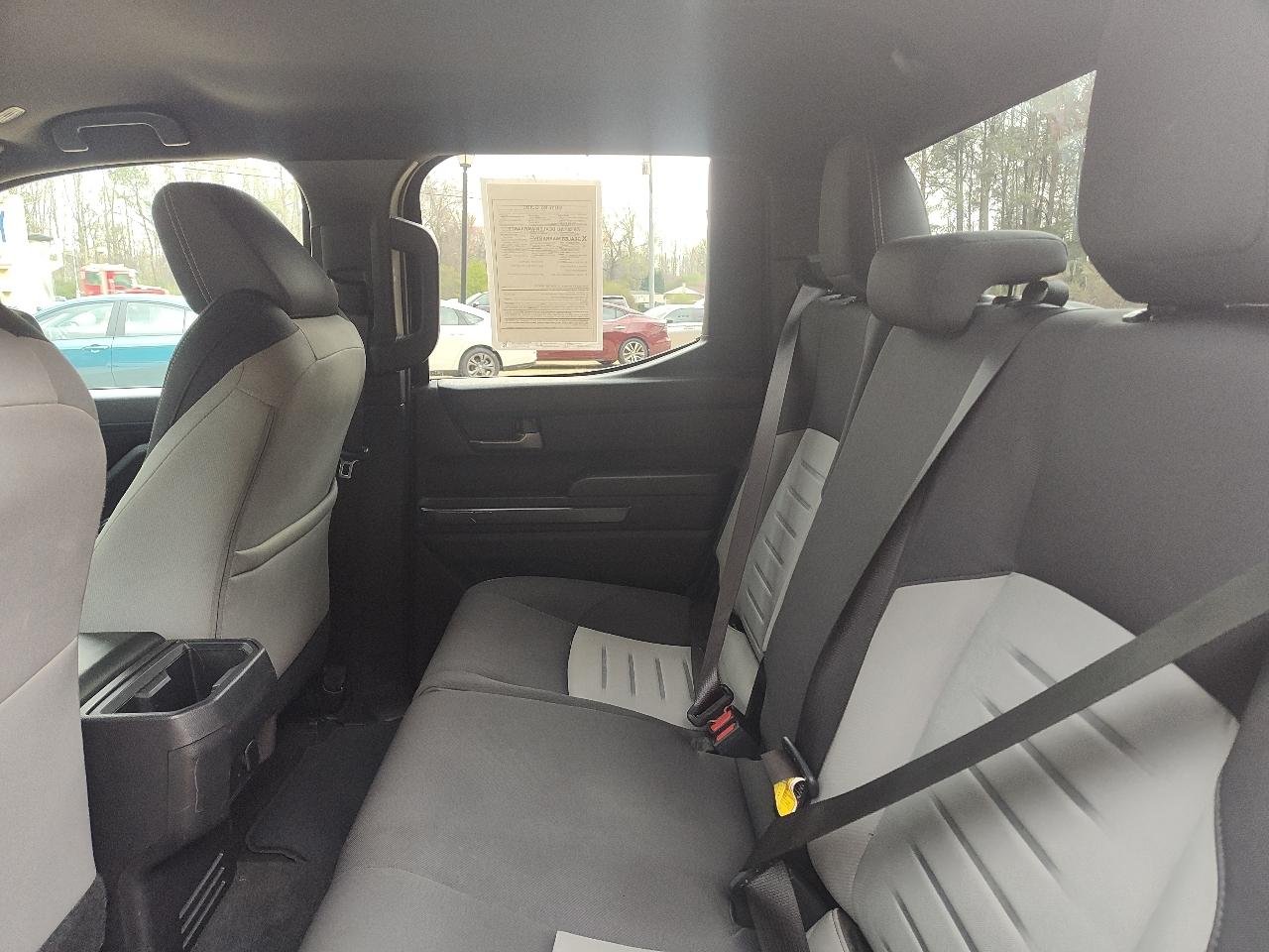 Toyota Tacoma 4WD SR5 Double Cab 5' Bed AT (Natl) 2024