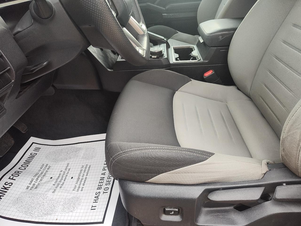 Toyota Tacoma 4WD SR5 Double Cab 5' Bed AT (Natl) 2024