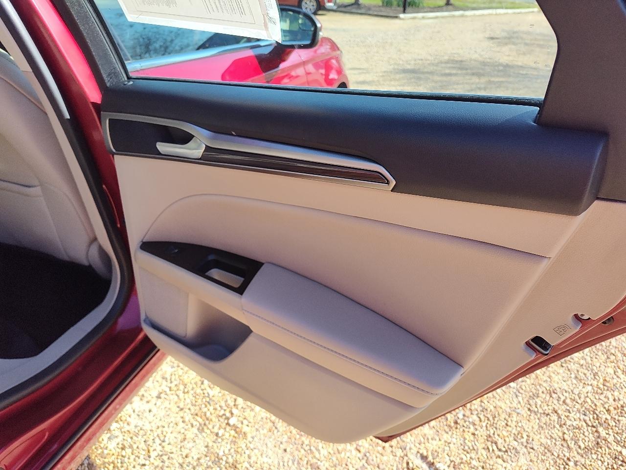 Ford Fusion SE FWD 2018