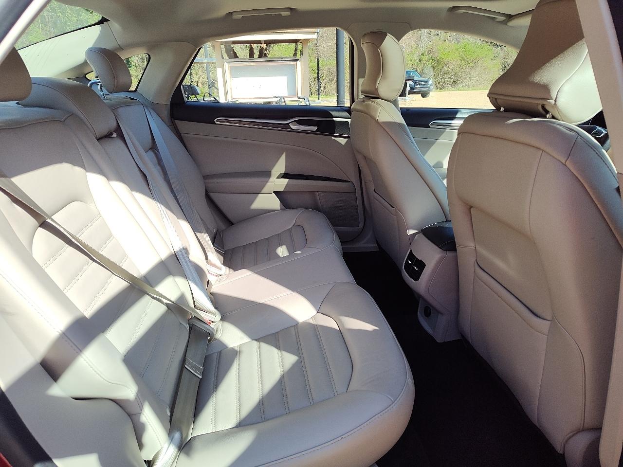 Ford Fusion SE FWD 2018