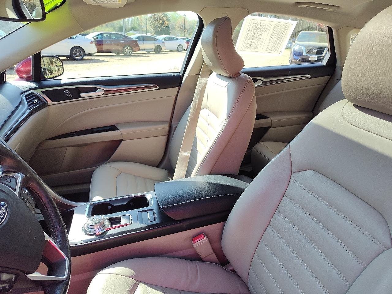 Ford Fusion SE FWD 2018