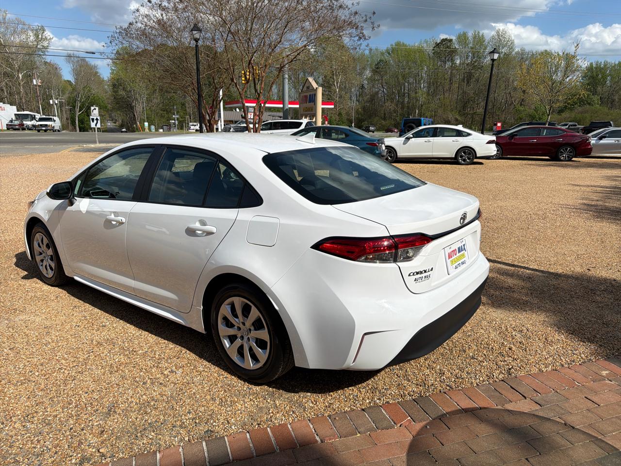Toyota Corolla LE CVT (Natl) 2024