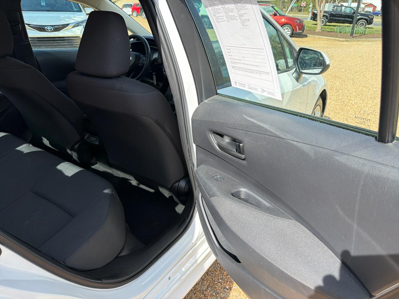 Toyota Corolla LE CVT (Natl) 2024