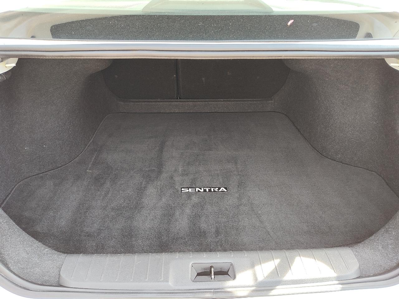 Nissan Sentra SV CVT 2024