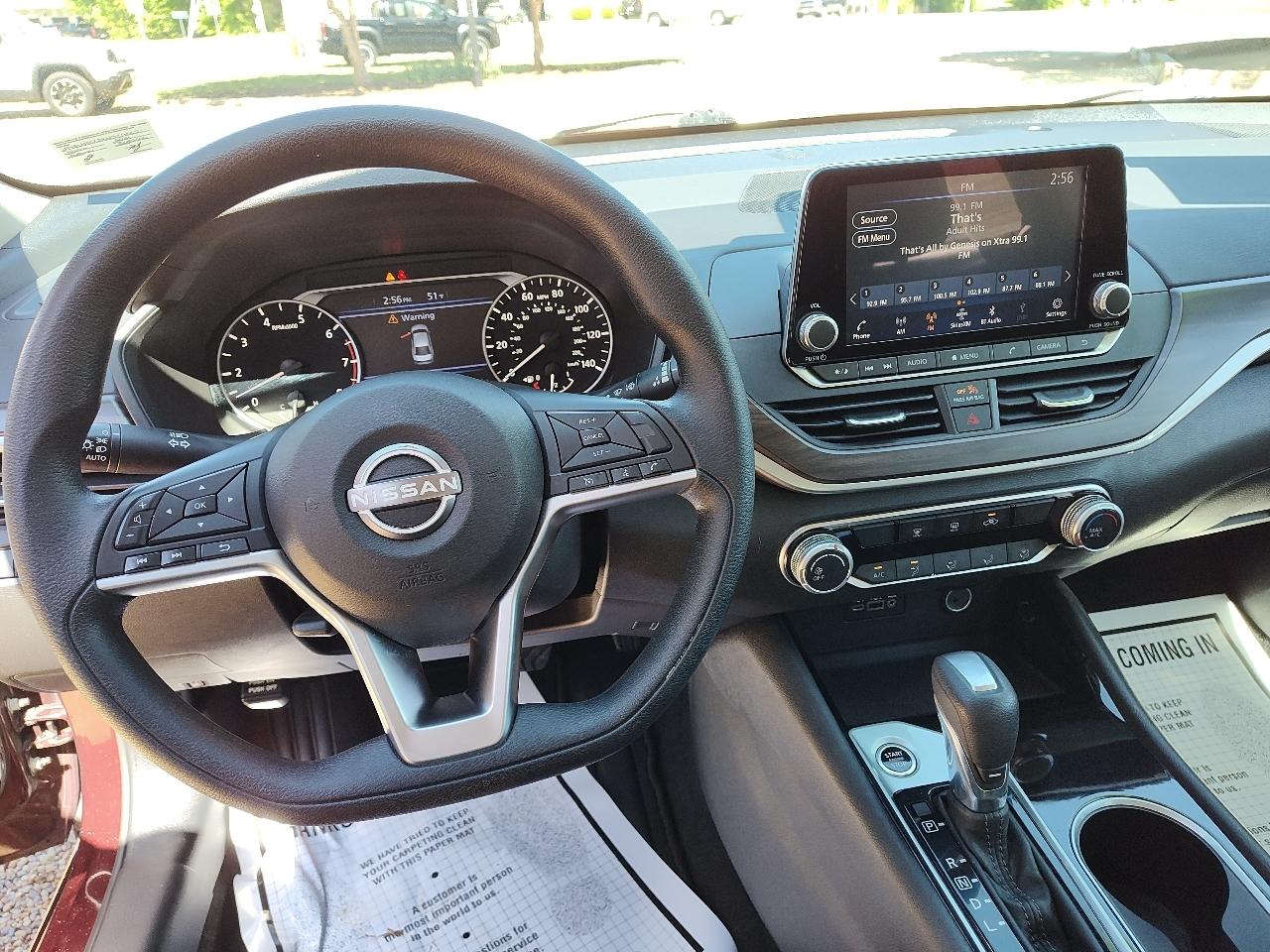 Nissan Altima 2.5 SV Sedan 2024
