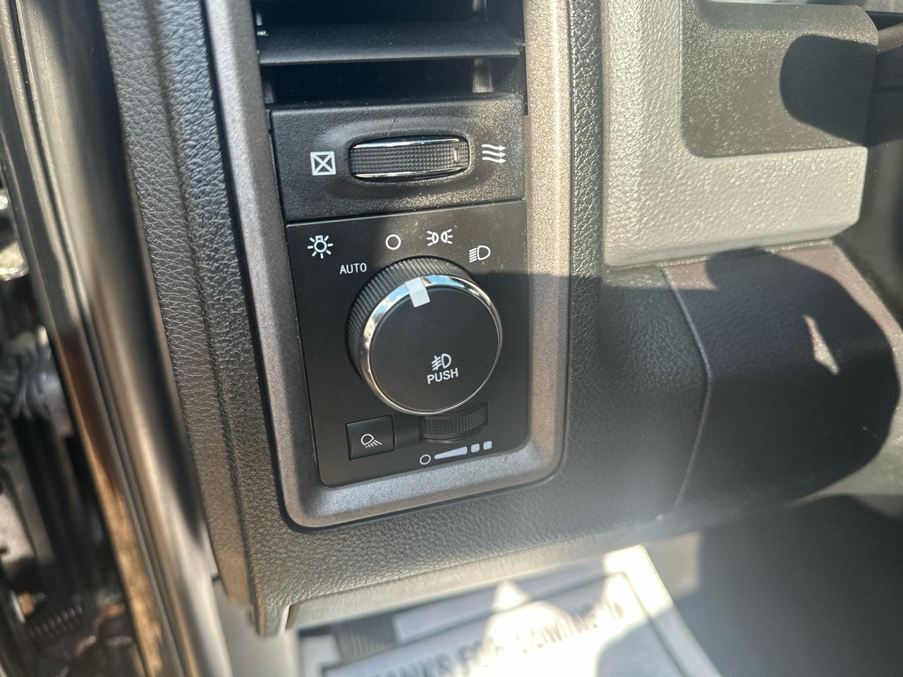 RAM 1500 2WD Reg Cab 120.5" Express 2014