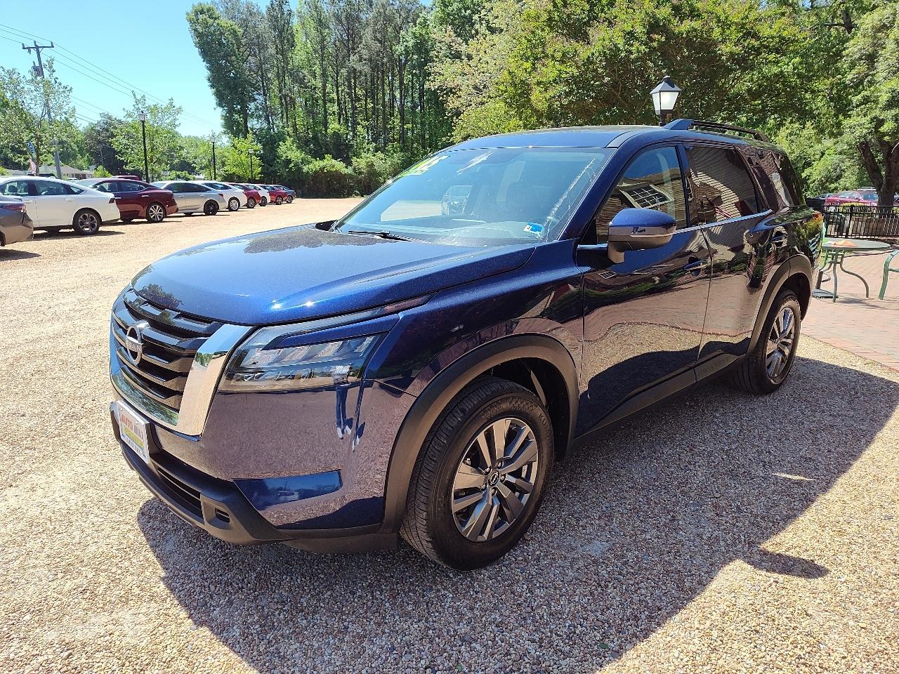 Nissan Pathfinder SV 2WD 2025