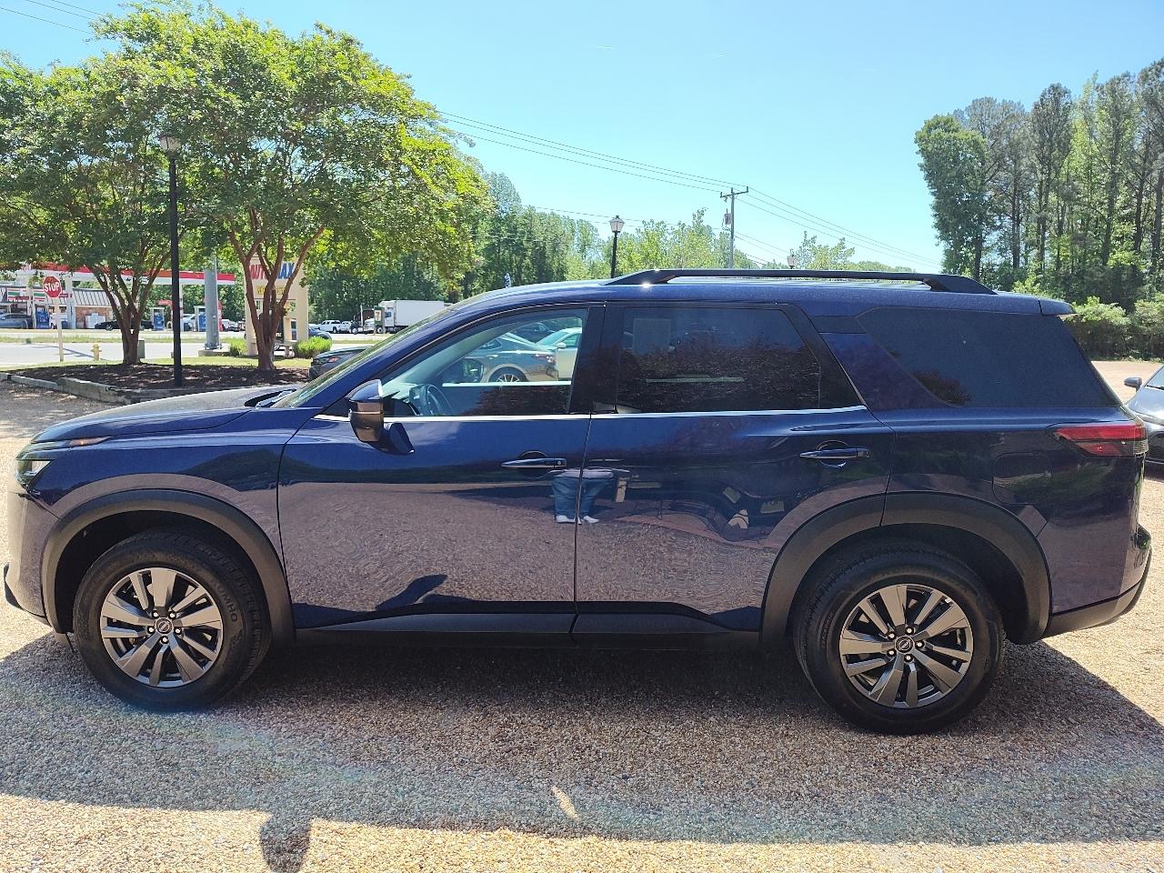 Nissan Pathfinder SV 2WD 2025