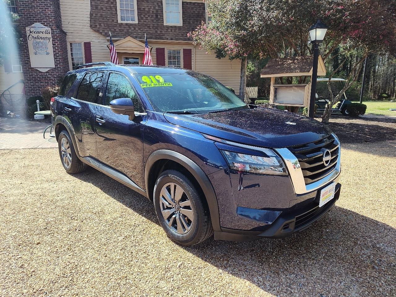 Nissan Pathfinder SV 2WD 2025