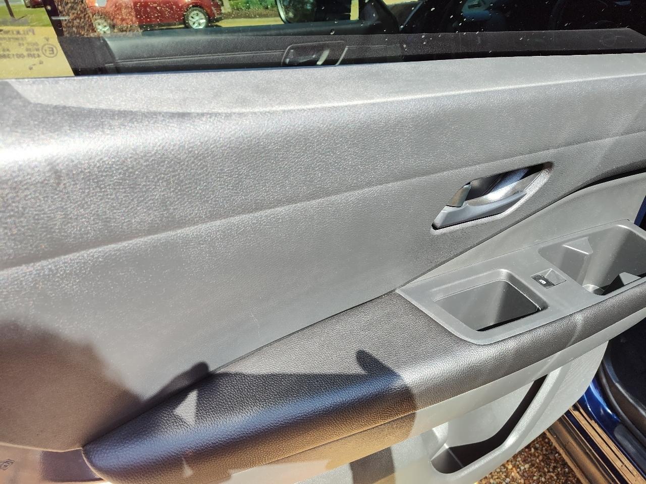 Nissan Pathfinder SV 2WD 2025