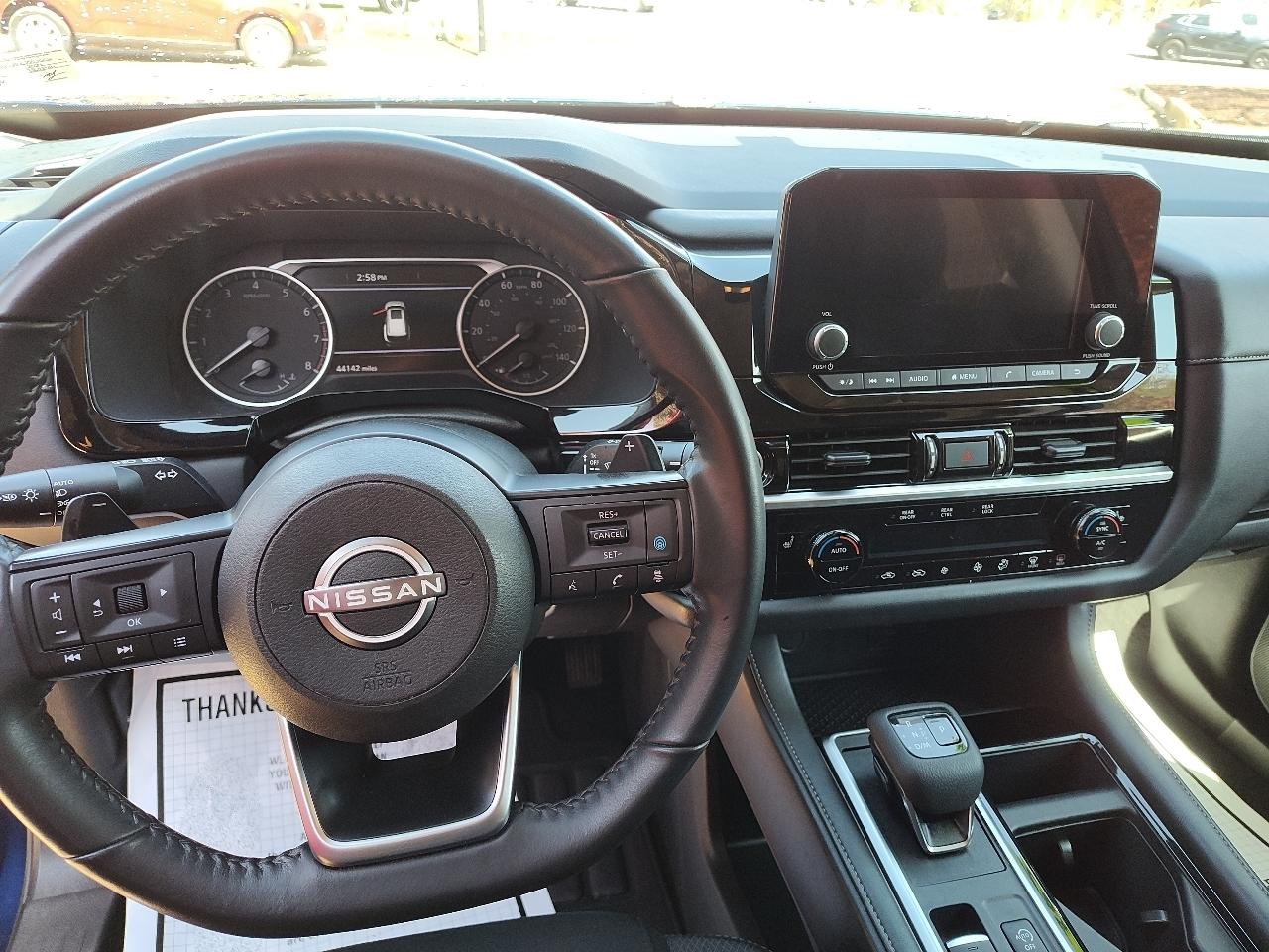 Nissan Pathfinder SV 2WD 2025