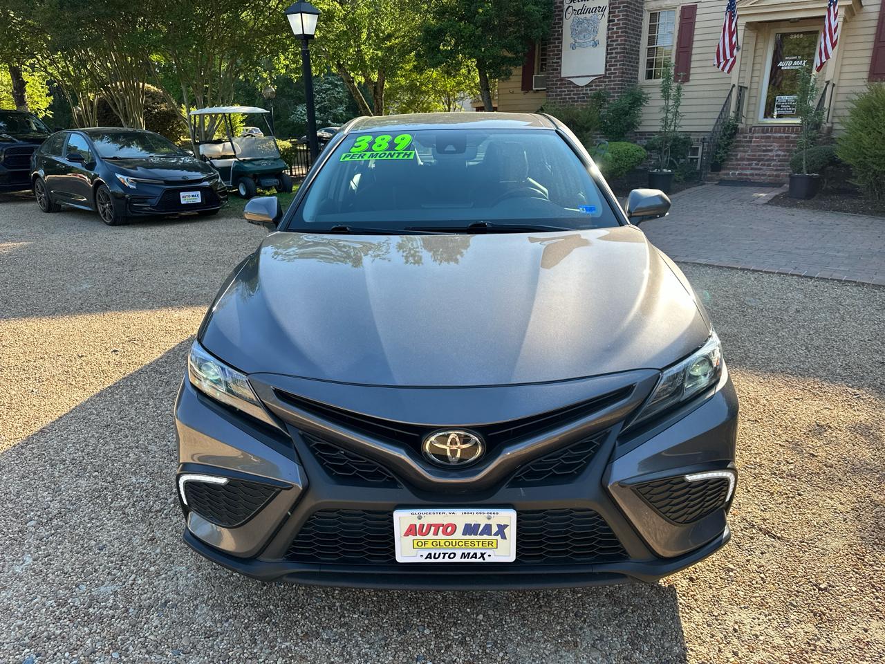 Toyota Camry SE Auto (Natl) 2024