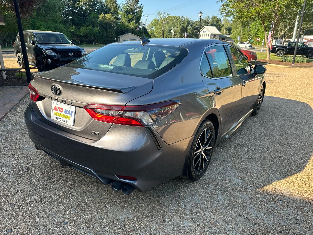 Toyota Camry SE Auto (Natl) 2024