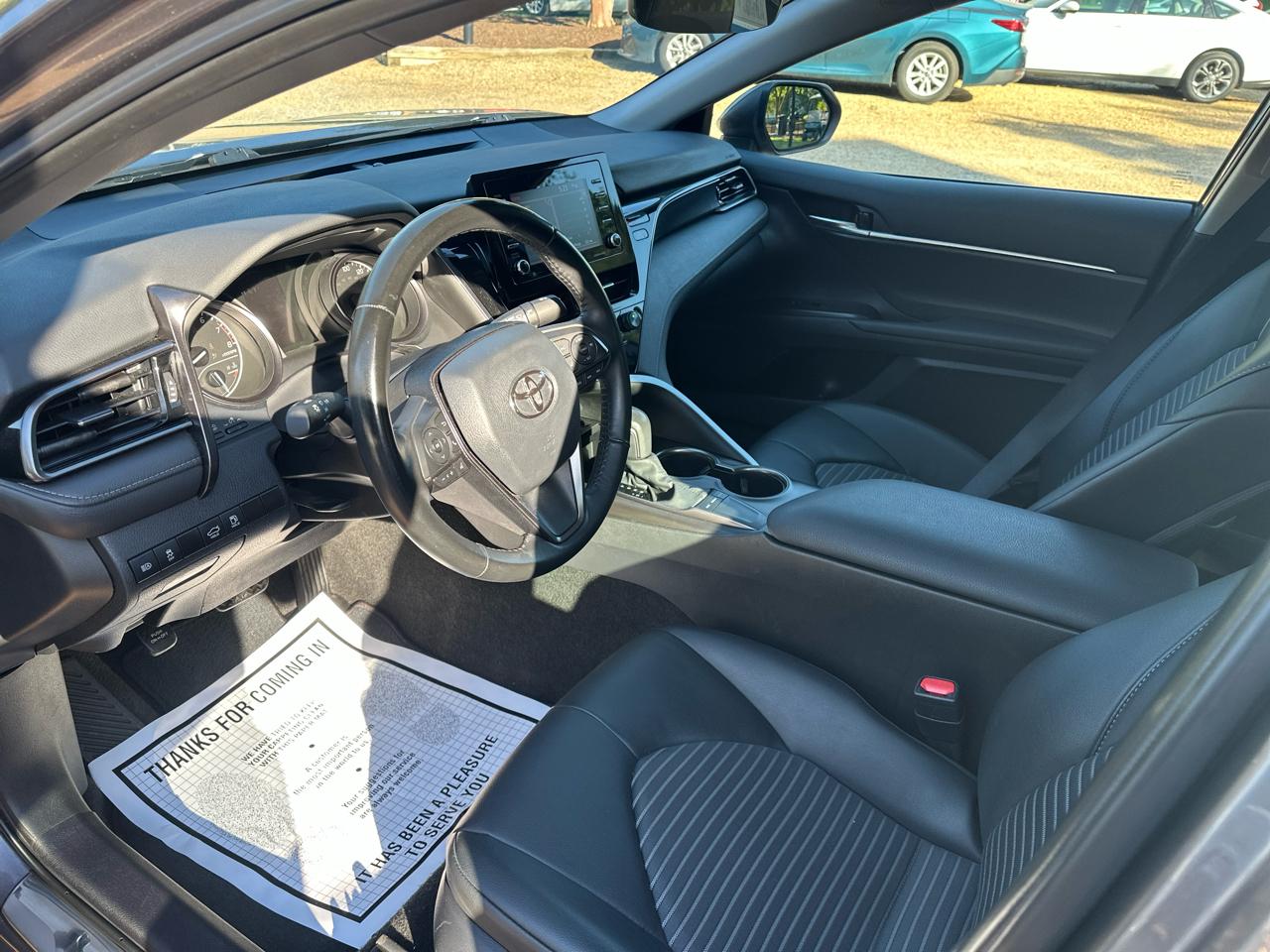 Toyota Camry SE Auto (Natl) 2024