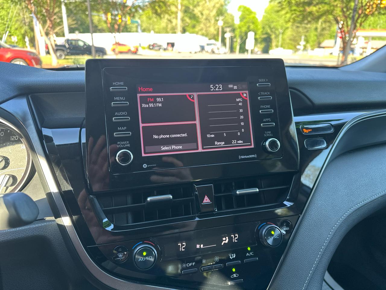 Toyota Camry SE Auto (Natl) 2024