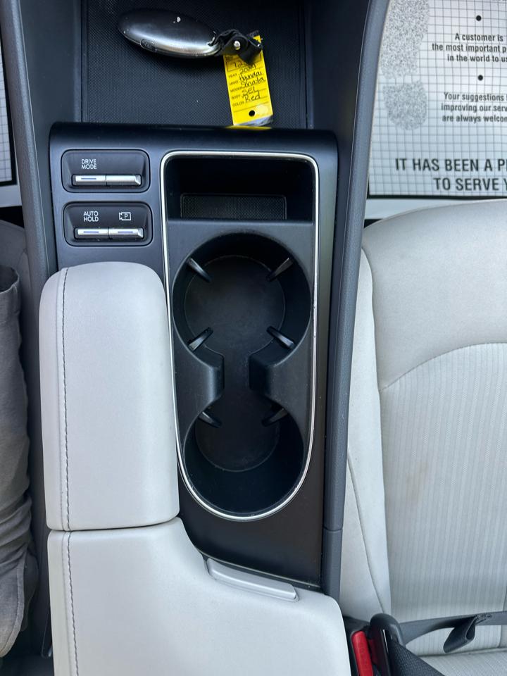 Hyundai Sonata SEL 2.5L FWD 2024