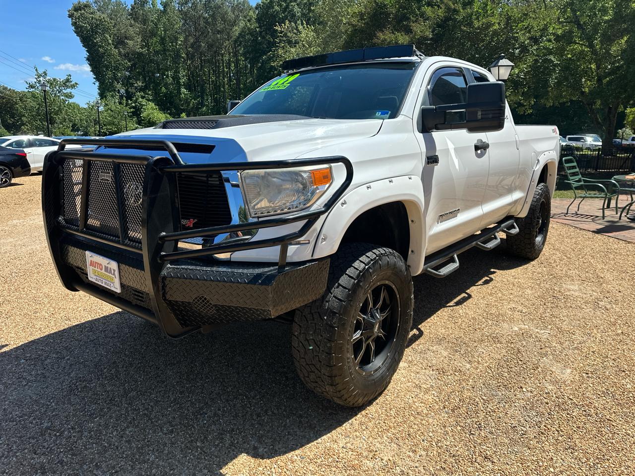 Toyota Tundra 4WD Truck Double Cab 5.7L FFV V8 6-Spd AT SR (Natl) 2015