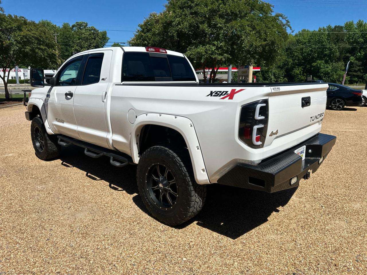 Toyota Tundra 4WD Truck Double Cab 5.7L FFV V8 6-Spd AT SR (Natl) 2015