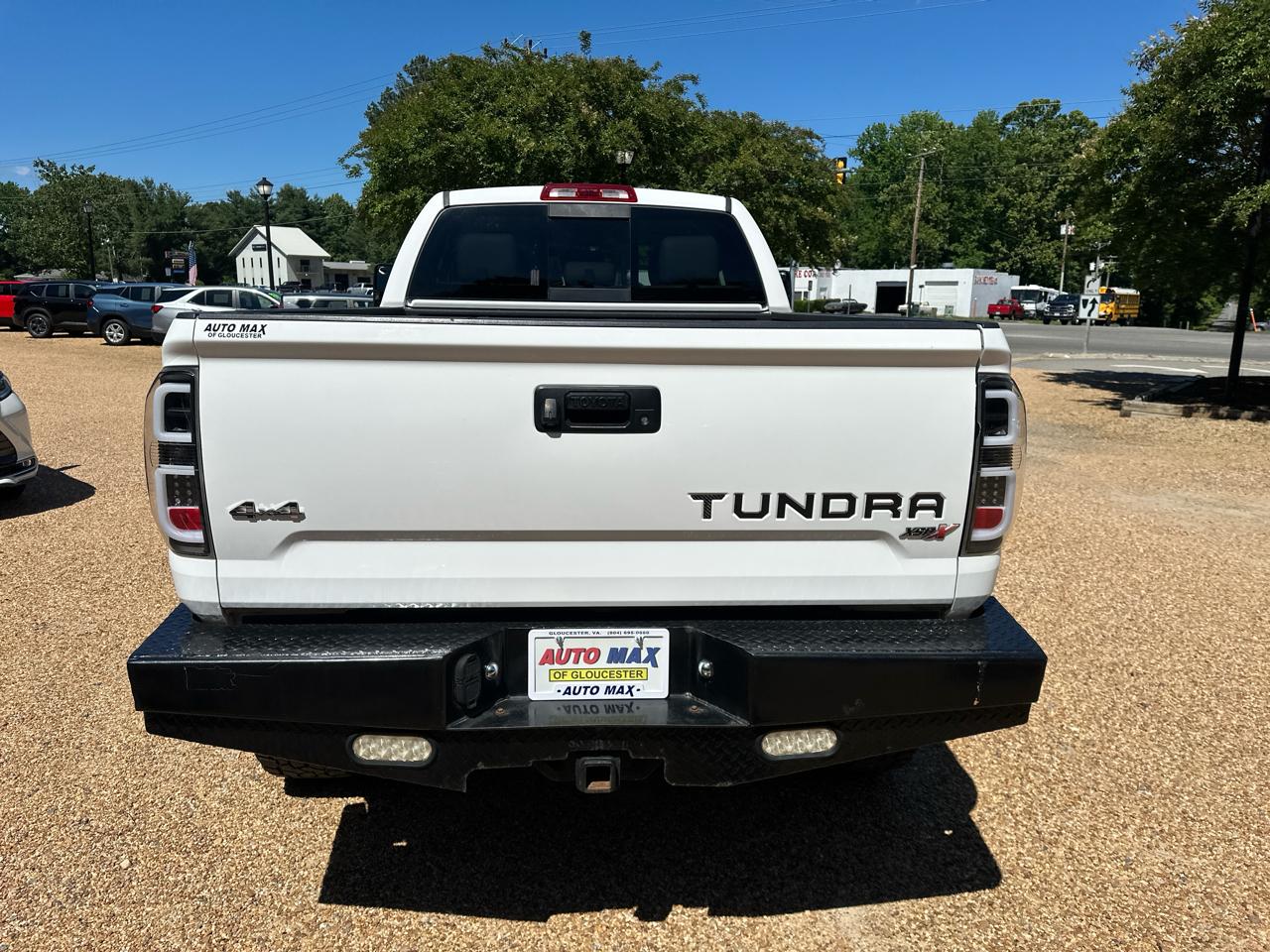 Toyota Tundra 4WD Truck Double Cab 5.7L FFV V8 6-Spd AT SR (Natl) 2015