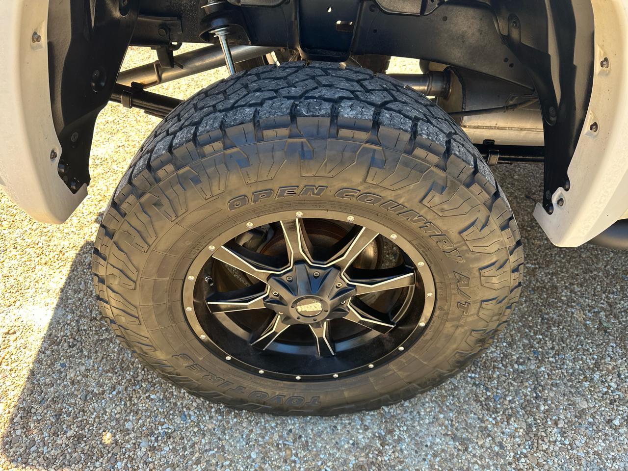 Toyota Tundra 4WD Truck Double Cab 5.7L FFV V8 6-Spd AT SR (Natl) 2015