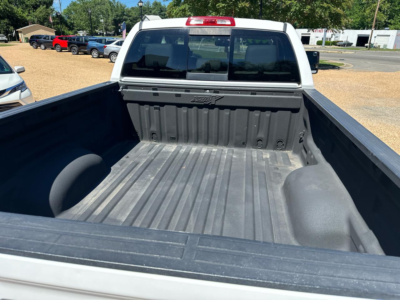 Toyota Tundra 4WD Truck Double Cab 5.7L FFV V8 6-Spd AT SR (Natl) 2015