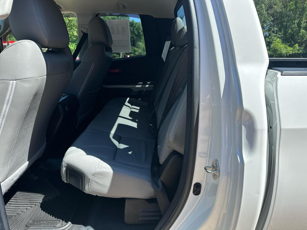 Toyota Tundra 4WD Truck Double Cab 5.7L FFV V8 6-Spd AT SR (Natl) 2015