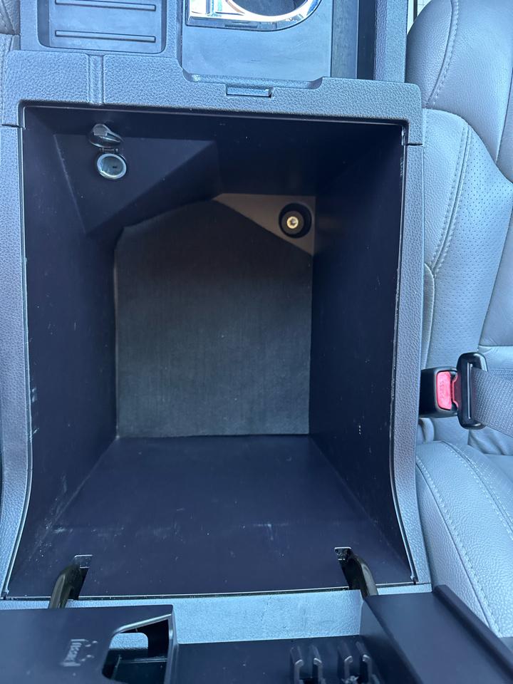 Toyota Tundra 4WD Truck Double Cab 5.7L FFV V8 6-Spd AT SR (Natl) 2015