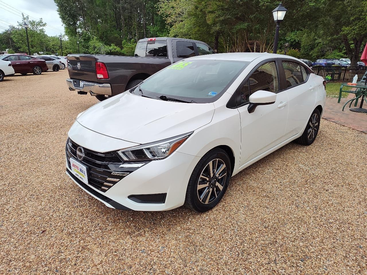 Nissan Versa SV CVT 2024