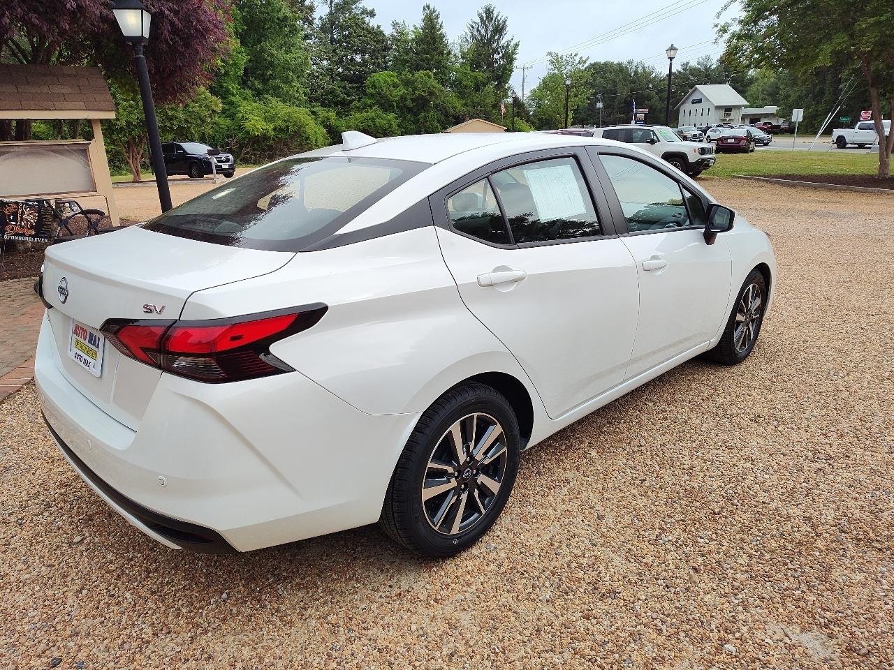 Nissan Versa SV CVT 2024