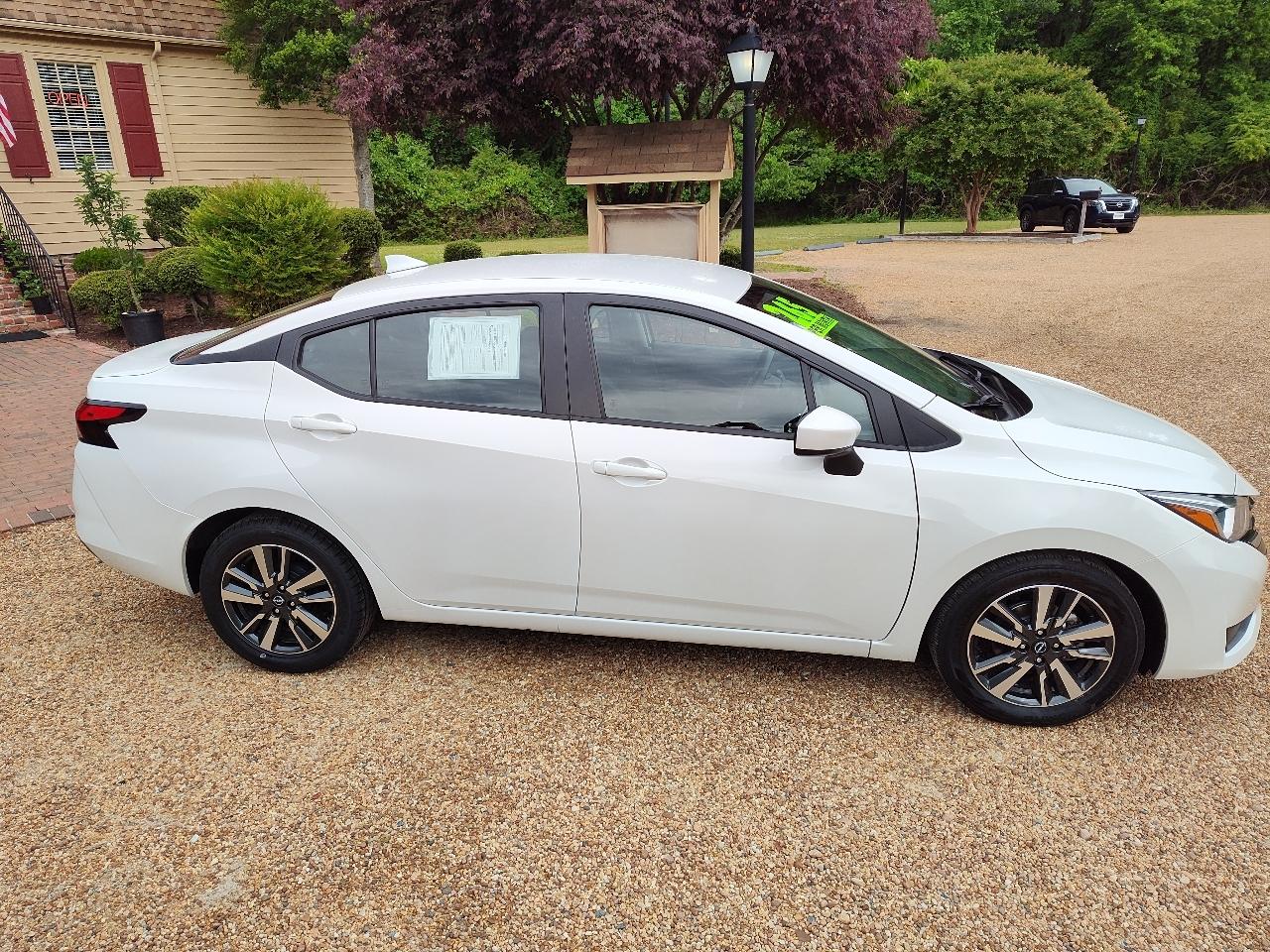 Nissan Versa SV CVT 2024