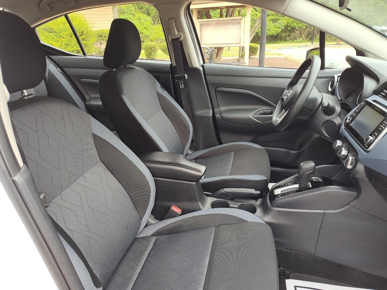 Nissan Versa SV CVT 2024