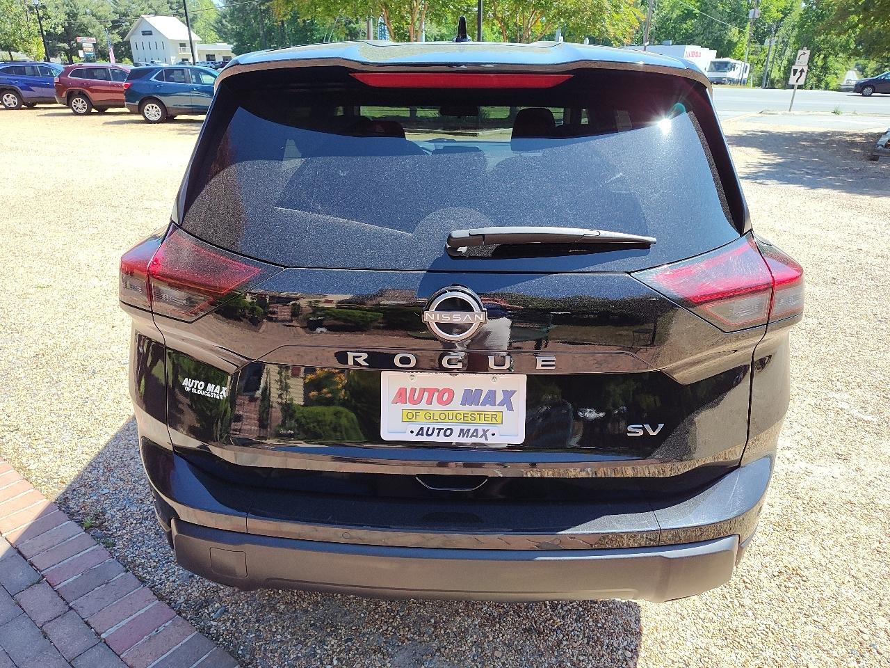 Nissan Rogue FWD SV 2024