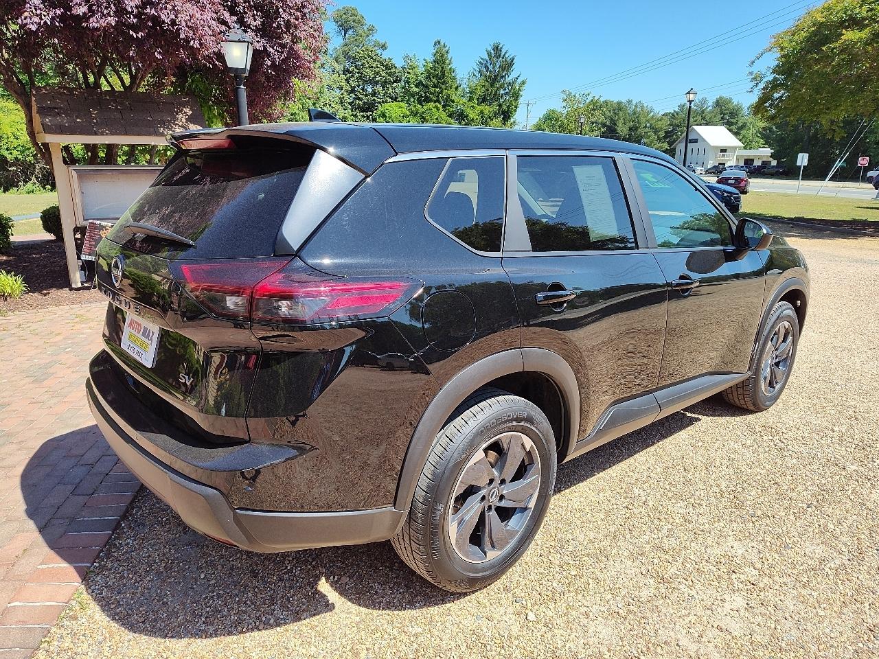 Nissan Rogue FWD SV 2024