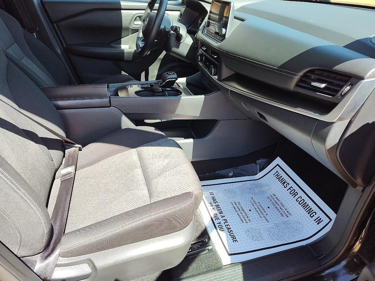 Nissan Rogue FWD SV 2024